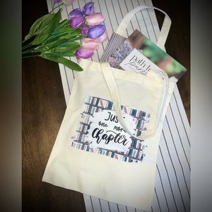 NEW • Book bag / tote